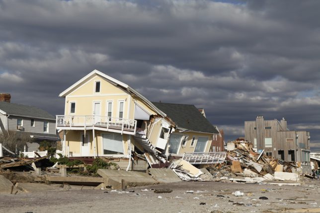 Preparing For Natural Disasters: Floods, Hurricanes, Tornadoes And Earthquakes